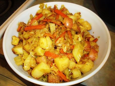 A delicious dish that can be served as a side or a vegetarian main course.  This was found another website with minor changes. Ethiopian Cabbage, Vegetarian Main Course, Daniel Fast Recipes, Ethiopian Food, Cabbage Recipe, Cooking Challenge, Vegetarian Cabbage, Cabbage Salad, Cabbage Recipes