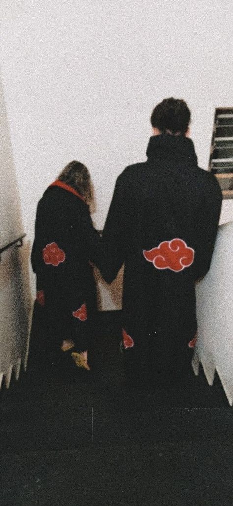 Akatsuki Couple Costume, Akatsuki Costume, Manto Akatsuki, Partner Halloween Costumes, Akatsuki Cosplay, Cosplay Couple, Couple Cosplay, Grunge Couple, Teen Wolf Funny