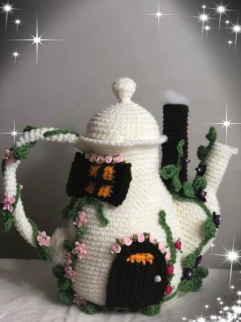 Amigurumi Teapot Fairy House, Mrs Claus Teapot House, crochet Teapot Fairy House Amigurumi Teapot, Crochet Fairy House, Teapot Fairy House, Crochet Teapot, Teapot House, House Crochet, Crochet Gnomes, Cottagecore Crochet, Fantasy Houses