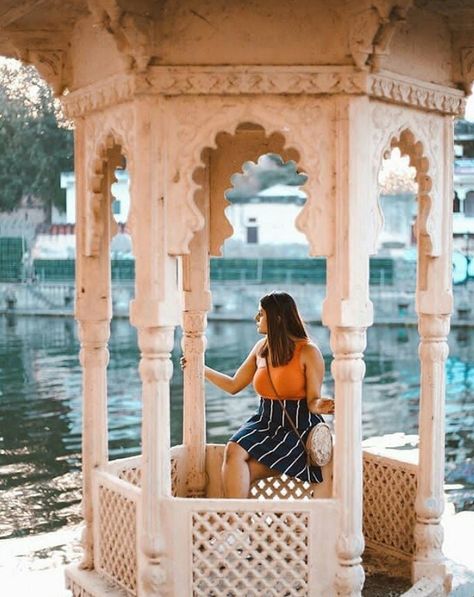 Kuala Lampur, Jaipur Travel, Travel Pose, Sister Poses, Amazing India, Travel Picture Ideas, Indian Pictures, Furniture Details Design, Model Shoot