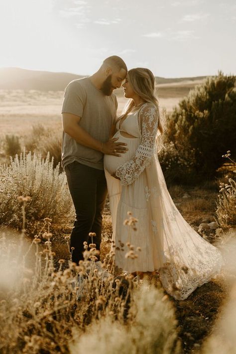 San Diego Maternity Photos at Sunset - charaphotography.com/ Beige Maternity Photoshoot, Canyon Maternity Photos, Tahoe Maternity Photos, Maternity Photo Shoot Ideas Desert, Maternity Shoot Desert, San Diego Maternity Photos, Cloudy Maternity Pictures, Maternity Desert Photography, Sand Dunes Maternity Photoshoot