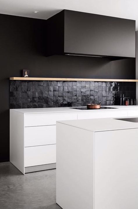 bulthaupkortrijk house H | lauwe White Black Kitchen Modern, Black Walls White Cabinets, Kitchen Black Walls, White Black Kitchen, Modern Kitchen Shelves, Range Wall, Minimal Kitchen Design, Kitchen 2021, Washbasin Design