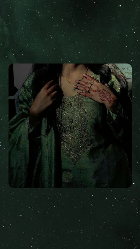 #greenglimore💚 Desi Aesthetic Ig Story, Aesthetic Snaps Ideas, Aesthetic Dps, Eid Looks, Mehndi Outfit, Desi Dress, Snap Streak Ideas Easy, Instagram Dp