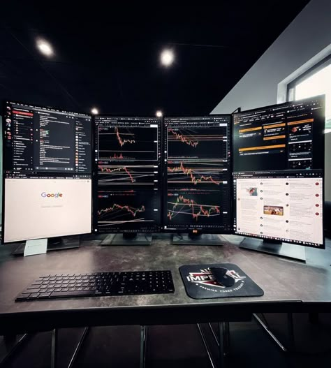 Trader Desk Setup, Trading Desk Workspaces, Trading Setup Home Office, Trading Desk Setup, Trader Setup, Trade Setup, Trading Setup, Small Game Rooms, Stock Room