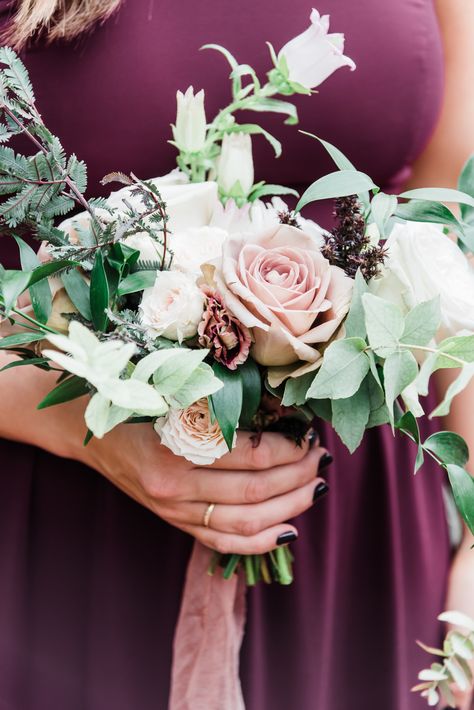 Burgundy Wedding Colors, Mauve Bridesmaid, Blush Bridal Bouquet, Dusty Pink Weddings, Gold Bouquet, Floral Arch Wedding, Blush Wedding Flowers, Bridesmaids Bouquets, Bridesmaid Bouquets