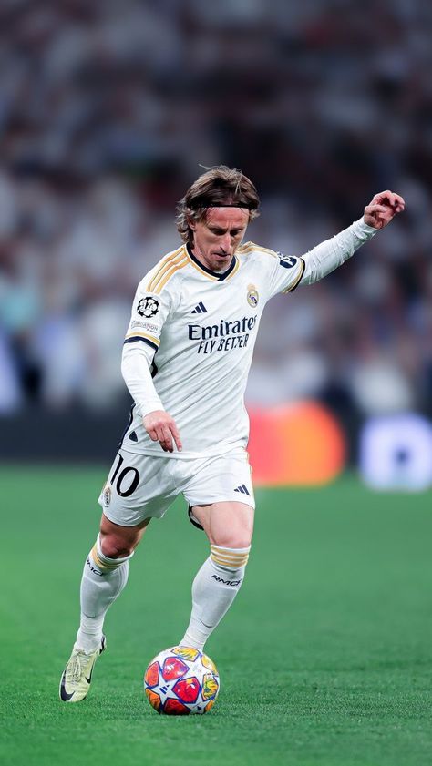 Luka Modric Wallpaper, Modric Wallpapers, Real Madrid Vs Manchester City, Modric Real Madrid, Cr7 Vs Messi, Football Players Photos, Real Madrid Team, Luka Modric, Real Madrid Wallpapers