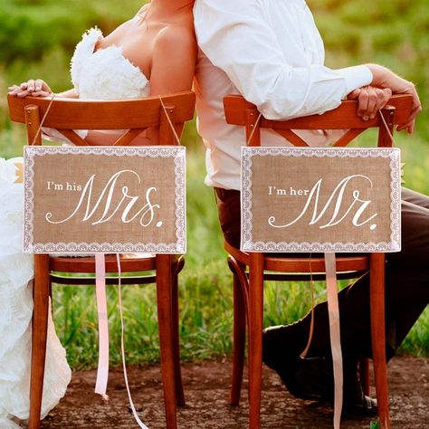 Blackboard Wedding, Burlap Chair, Burlap Lace Wedding, Wedding Chair Signs, Vintage Wedding Party, Rustic Vintage Wedding, Wedding Photo Props, Wedding Reception Dress, Wedding Banner