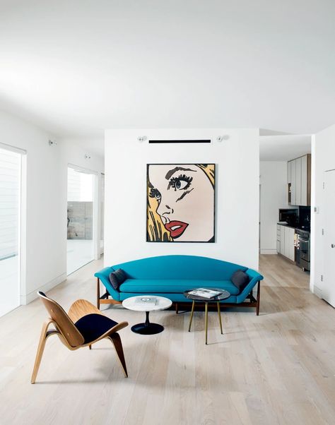 If You Love Pop Art, You’re Gonna Want to Pin Every One of These Rooms | Apartment Therapy Living Rooms Ideas, Pop Art Decor, Modern Apartment Design, Pop Art Retro, Mid Century Living, Rooms Ideas, Modern Pop Art, Pop Art Design, Minimalist Furniture