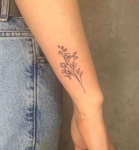 Minimalist Flower Rib Tattoo, Women Dainty Arm Tattoo, Simple Flower Tattoo Placement, Small Boquetes Of Flowers Tatoos, Simple Tattoos Floral, Poppy And Lily Tattoo, Outer Forearm Tattoos Women Flower, Dainty Flower Tattoo Placement, Simple Flower Tattoo Arm