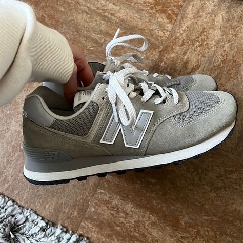 New Balance 574 Grey and White New Balance Outfit Black Women 574, New Balance 554, New Balance Shoes Classic, New Balance Grey Shoes Outfit, 547 New Balance, New Balance Shoes Gray, New Balance Gray Shoes, All New Balance Shoes, Grey Nee Balance