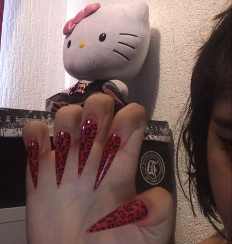 Long Pointy Acrylic Nails Art Designs, Goth Red Nails Acrylic, Mall Goth Nails Acrylic, Long Almond Nails Y2k, Drain Gang Nails, Scene Queen Nails, Goth Y2k Nails, $ui̇ci̇deboy$ Nails, Scenecore Nails