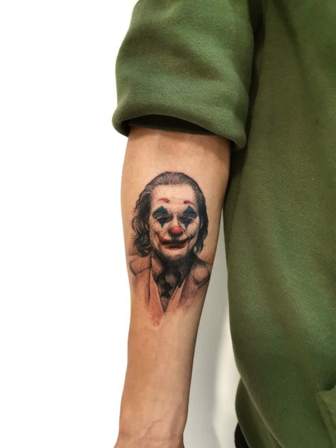 Guason Joker Tattoo Trash, Joker Tattoo, Creepy Art, Dope Tattoos, Tattoo Design Drawings, Black Tattoos, Body Art Tattoos, Paw Print Tattoo, Favorite Celebrities