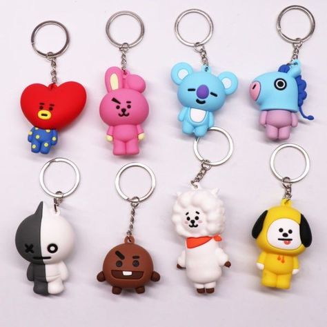 Bt21 Keychain, Charger Art, Beaded Neckalce, Clay Crafts For Kids, Cool Keychains, Polymer Clay Kawaii, Clay Keychain, Clay Diy Projects, Clay Crafts Air Dry