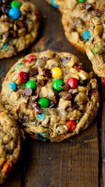 Monster Cookies No Flour, Gluten Free M&m Cookies, Monster Cookies Gluten Free, Gluten Free Monster Cookies, Gluten Free Oatmeal Cookies, Oats Chocolate, Cookies Video, Monster Cookies Recipe, Flourless Cookies