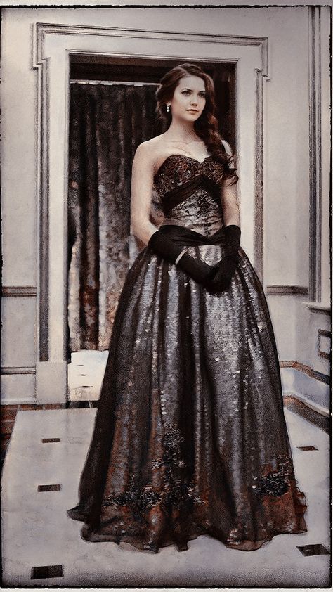 Elena Gilbert Gown, Elena Gilbert Dress Gowns, Elena Mikaelson Ball, The Vampire Diaries Dresses, Elena Gilbert Prom Dress, Elena Gilbert Ball Gown, 2000s Ball Gown, Katherine Pierce Dress, Vampire Diaries Dresses