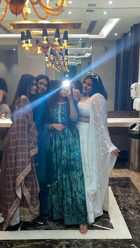 events w friends Desi Events With Friends, Desi Aesthetics, Pic Ideas, Desi, Saree, India, With Friends, Quick Saves