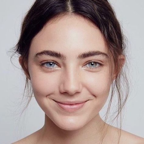 5 Pro Tips for Achieving Your Best Brows Ever Amelia Zadro, Best Eyebrow Products, Interesting Faces, 인물 사진, Fotografi Potret, Beauty Videos, Beautiful Smile, Amelie, Girl Face