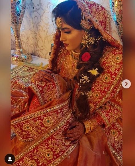 Muslim Brides Indian, Black Bridal Dresses, Printed Dresses Fashion, Muslim Bridal, Muslim Brides, Wedding Dress Bustle, Asian Bridal Dresses, Latest Bridal Dresses, Don Draper