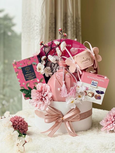 Aesthetic Hamper, Hampers Lebaran Aesthetic, Parcel Aesthetic, Hampers Photography, Hampers Aesthetic, Hampers Ramadhan, Gifting Hampers, Ide Hampers, Small Business Ideas Diy