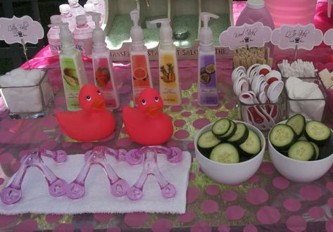 Sleepover Parties, Lila Party, Spa Day Party, Kids Spa Party, Diy Crafts For Teen Girls, Girl Spa Party, Kids Spa, Pyjama Party, Diy Crafts For Teens