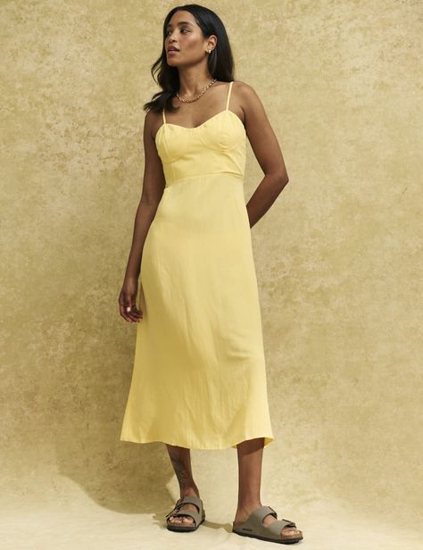 Yellow Linen-blend Pipin Midi Dress | Nobody's Child Light Yellow Dress Outfit, Lemon Colour Dress, Yellow Linen Dress, Light Yellow Dresses, Bordeaux Dress, Linen Halter Dress, Gorgeous Summer Dresses, Plunge Midi Dress, Gauze Maxi Dress