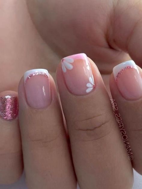 Cute Pastel Nail Designs For Short Nails, Cute French Tips Short, Square Nails Spring Colors, Gel Nails Ideas Short Simple One Color, Manicure Ideas For Short Nails Summer, Cute Summer French Tip Nails, Pink And White Short Nails, Tips Nails Short, Short Acrylic French Tip Nails