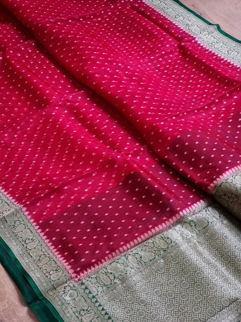 Knot Embroidery, Sarees Banarasi, Embroidery Sarees, Tussar Silk Sarees, Kora Silk Sarees, French Knot Embroidery, Embroidery Saree, French Knot, Tussar Silk Saree