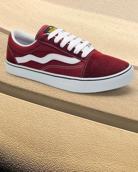 Old School Lona Camurça Vinho. https://www.madrats.com.br/tenis-de-skate-old-school/old-school-vinho/?utm_source=facebook&utm_medium=social&utm_campaign=posts #madrats #madratsoficial #produzidonobrasil Vans Old Skool, Vans Old Skool Sneaker, Vans Sneaker, Old School, Sneakers