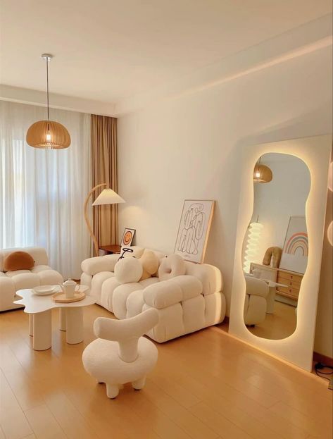 Beige Bedroom Walls, Apartment Decoration Ideas, وابي سابي, Aesthetic Living Room, Bilik Tidur, Cozy Room Decor, Dream House Rooms, Living Room Decor Cozy, Apartment Decor Inspiration