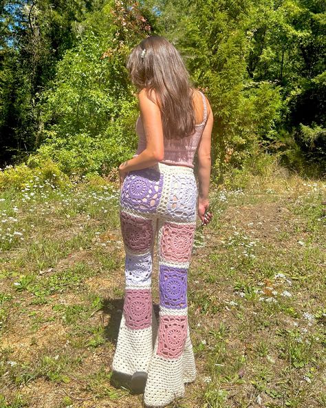 Surprise surprise it’s another pixie pants post 🤪🧚🏼‍♂️✨ Pattern in bio 🫶🏼 . . . #crochet #crochetpants #grannysquare #crochetpattern #crochetinspiration Crochet Bell Bottoms, Granny Square Pants, Crochet Pants Pattern, Pants Pattern Free, Pants Crochet, Crochet Bell, Crochet Bottoms, Crochet Pants, Crochet Clothing And Accessories