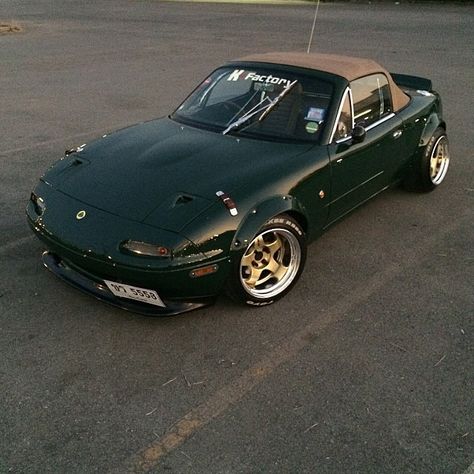 topmiata: "@tumizza | #TopMiata #mazda #miata #mx5 #eunos #roadster #itb #kfactory #Kfactor #ksracing #KGWorks #GarageVary #WorkWheels #WorkMeister #nakamae" Mazda Mx5 Aesthetic, Miata Mazda Mx5, Aesthetic Miata, Miata Body Kit, Mazda Miata Aesthetic, Miata Aesthetic, Mk1 Mx5, Miata Mods, Mazda Miata Na