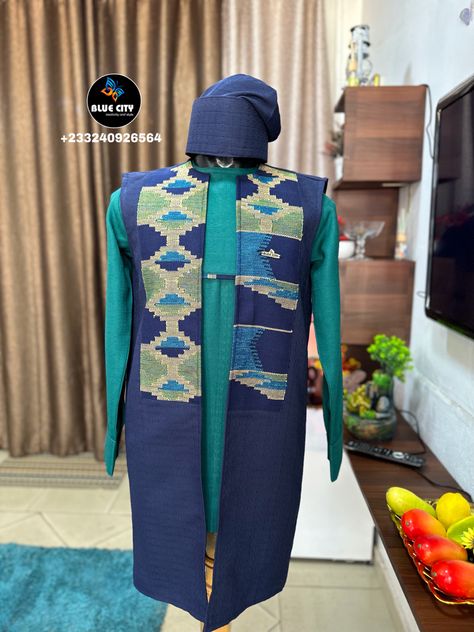 Kaftan For Groom, Ghana Men Engagement Outfit, Luxury Long Sleeve Agbada For Grooms, Navy Blue Kaftan For Men, Men Engagement Outfit, Men Kaftan Designs, Festive Wedding Agbada Floor-length, Men’s African Kaftan, Ensemble Couple