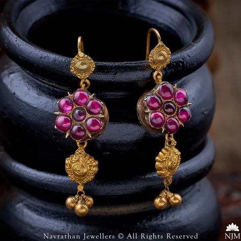 Bling Ring, Fine Jewelery, Traditional Pattern, Jewelry Design Earrings, Durga Goddess, Classy Jewelry, Design Earrings, Ear Rings, Gold Jewelry Fashion