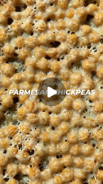 Chickpea Parmesan Crisps, Chickpea Parmesan, Garbanzo Recipes, Chickpea Recipe, Crunchy Chickpeas, Henry Mancini, Parmesan Crisps, Veggie Snacks, Appetizers Easy Finger Food