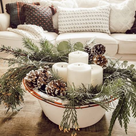 Kristy on Instagram: “My dad gave me these vintage enamel bowls earlier this year and they are perfect for Christmas. I used the leftover greens from the wreath…” Enamelware Christmas Decor, Enamel Bowl Decor Ideas, Christmas Dough Bowl Centerpieces, Decorative Bowl Filler Ideas, Christmas Bowl Decorations, Enamelware Decor, Dough Bowl Centerpiece, Decorative Bowl Filler, Vintage Booth