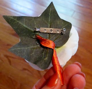 How To Make Corsages, Flowers At Wedding, Diy Boutonniere, Diy Corsage, Wedding Boutonniere, Corsage And Boutonniere, Corsage Pins, Corsage Prom, Prom Flowers