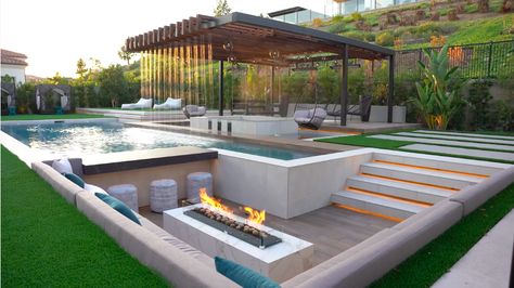 Small Pools Backyard, Dream Backyard Pool, Backyard Seating Area, Pools Backyard Inground, Luxury Beach House, Modern Backyard Landscaping, Backyard Pool Landscaping, Patio Garden Design, Small Pools