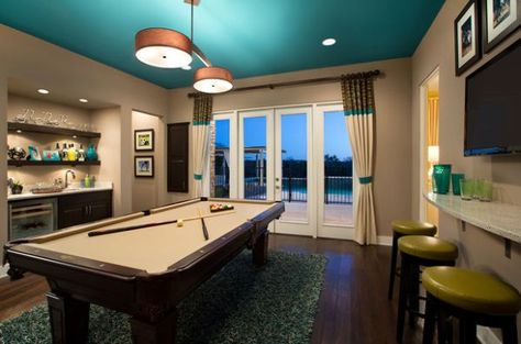 Gorgeous drum pendants are a perfect fit for the space above the pool table Indulge Your Playful Spirit with These Game Room Ideas Entertainment Room Design, Pool Table Room, Basement Games, Traditional Family Room, Game Room Basement, Video Game Rooms, Fitness Video, Pool Rooms, Video Game Room