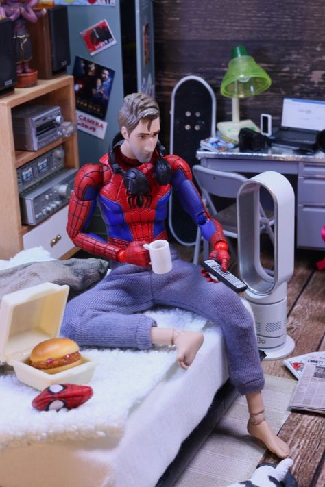 Spider Man Action Figure Poses, Spider Man Figures, Spiderman Figure Poses, Peter B Parker Fanart, Peter B Parker, Disney Cars Wallpaper, Spiderman Action Figure, Superhero Toys, Photography Movies