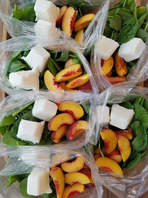 Peaches n' Cream Green Smoothie Prep Packs | Clean Food Crush Green Smoothie Prep, Freezer Smoothies, Frozen Greek Yogurt, Smoothie Packs, Smoothie Prep, Smoothie Detox, Clean Food Crush, Food Crush, Smoothie Shakes