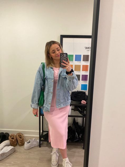 Long Bodycon Dress With Jacket, Barbie Denim Jacket Outfit, Pink Dress Denim Jacket Outfit, Pink Dress Jacket Outfit, Jean Jacket Outfits Dress, Jean Jacket Over Dress, Jean Jacket Dress Outfit, Dresses With Jean Jackets, Pink Jean Jacket Outfit