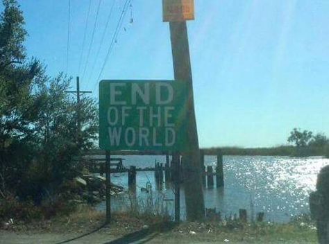 End of the worls Us Against The World Aesthetic, The End Of The World Aesthetic, World Ending Aesthetic, End Of The World Aesthetic, Twisted Carnival, Heart Eater, The World Aesthetic, Zombie Apocolypse, Apocalypse Aesthetic