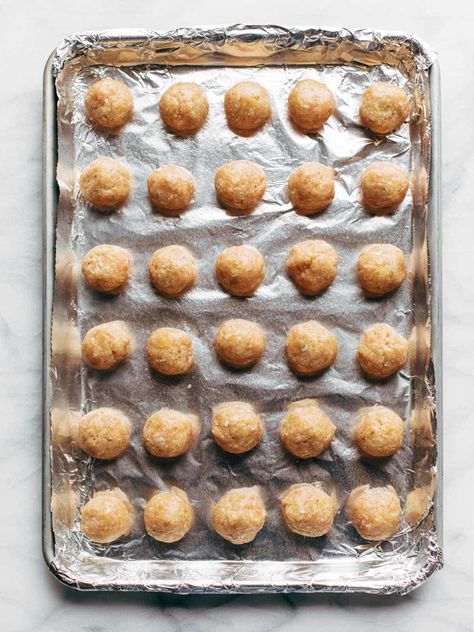 These Baked Chicken Meatballs are the BEST! The perfect addition to any meal or to eat right on their own. Bonus: they're meal-prep friendly to stock up throughout the week! #meatballs #chicken #mealprep #easyrecipe | pinchofyum.com Acid Reflux Friendly Recipes, Meatballs Chicken, Ground Chicken Meatballs, Reflux Recipes, Baked Chicken Meatballs, Pinch Of Yum, Chicken Meatball Recipes, Acid Reflux Recipes, Ground Chicken Recipes