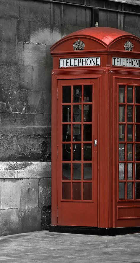 Red Telephone Booth, Art Development, London Phone Booth, Download Adobe Photoshop, London Wallpaper, Red Telephone, Iphone Macbook, Photoshop Digital Background, Blurred Background Photography