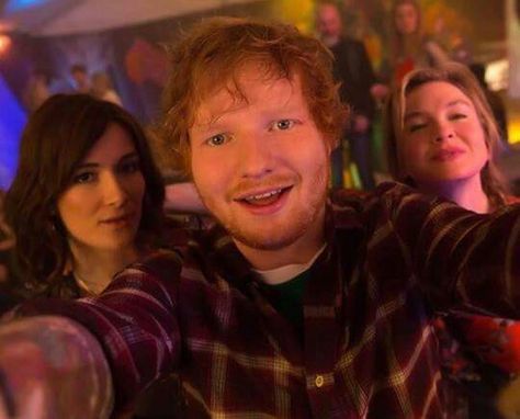 Ed Sheeran ♡♥ I need to see this movie Bridget Jones 2, Bridget Jones Movies, Bridget Jones Baby, The Fall Movie, Ed Sheeran Love, Bridget Jones Diary, Hollywood Hotel, Renee Zellweger, Bridget Jones