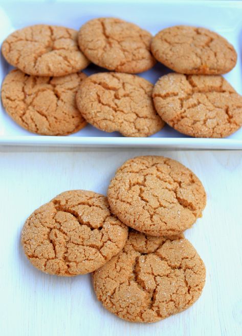 Old fashioned Ginger Cookies, are the perfect cookies to bake to go around the neighborhood during the holiday season. The spices in the cookies fill the wh Cookies To Bake, Perfect Cookies, Best Holiday Cookies, Ginger Biscuits, Ginger Cookies, Spice Cookies, Biscuit Cookies, Go Around, Cookies Ingredients