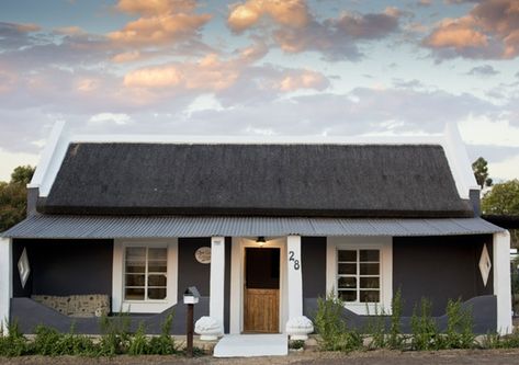 Olive Grove Cottages Dutch House Exterior, Cape Dutch House, Contemporary Open Plan Living, Prins Albert, Cottage Lounge, Gallery Restaurant, Bnb Ideas, Artist Retreat, Cape Dutch