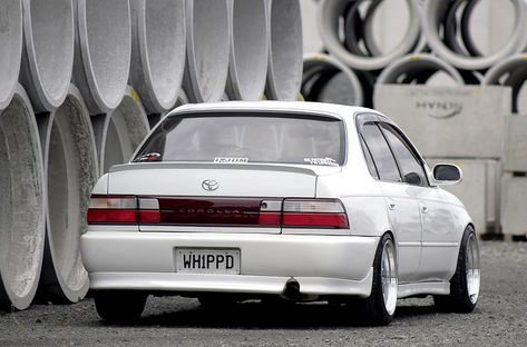 Toyota Corolla Indus (E100) – The most popular Corolla of all time – PakWheels Blog Toyota Ae101, Toyota Corolla Ae101, Corolla 1997, Corolla Ae101, Corolla Dx, Classic Toyota, Cars Modified, Jdm Toyota, Corolla Le