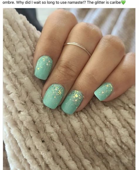 Pastel Green Nails With Glitter, Teal Green Nails Acrylic, March Sns Nails, Easter Sns Nails, Mint Dip Nails, March Color Nails, April Dip Nails, Nails In March, March Dip Nails Ideas