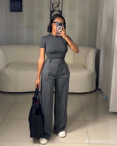 Doctor Work Outfit Women, Clean Girl Outfits For Work, Stylish Work Outfits Summer Classy Chic, Modest Dressing For Women, Corporate Outfits Summer, Work Causal, Corporate Baddie Outfits, Style 2025, Cute Professional Outfits